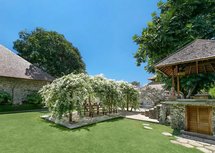 Villa Wantilan Putih Sanur 
